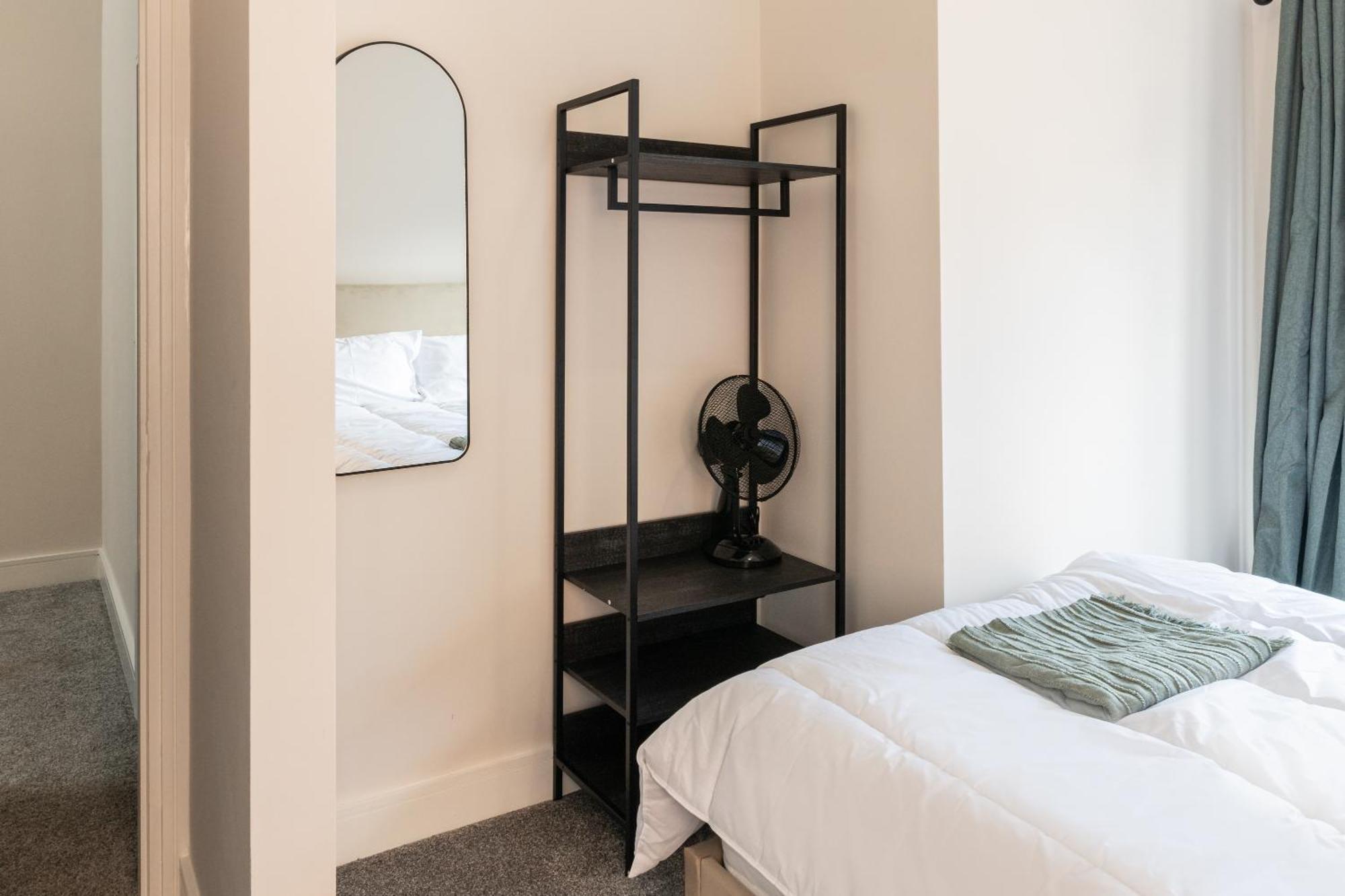 Holiday home Luxury 4br Centre House - Free Parking