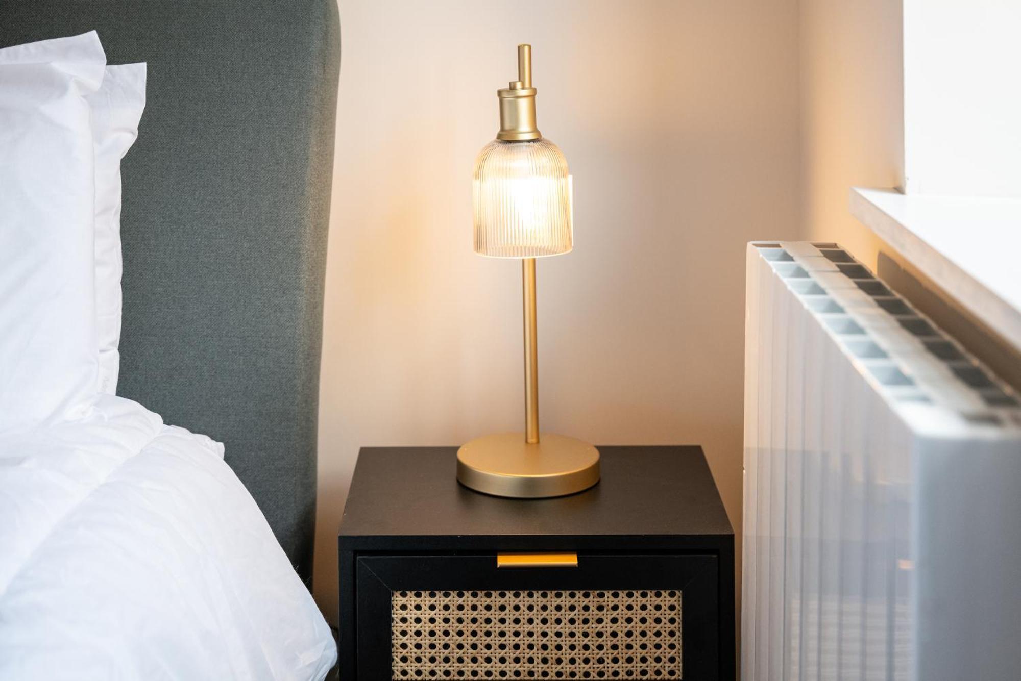 Luxury 4br Centre House - Free Parking *