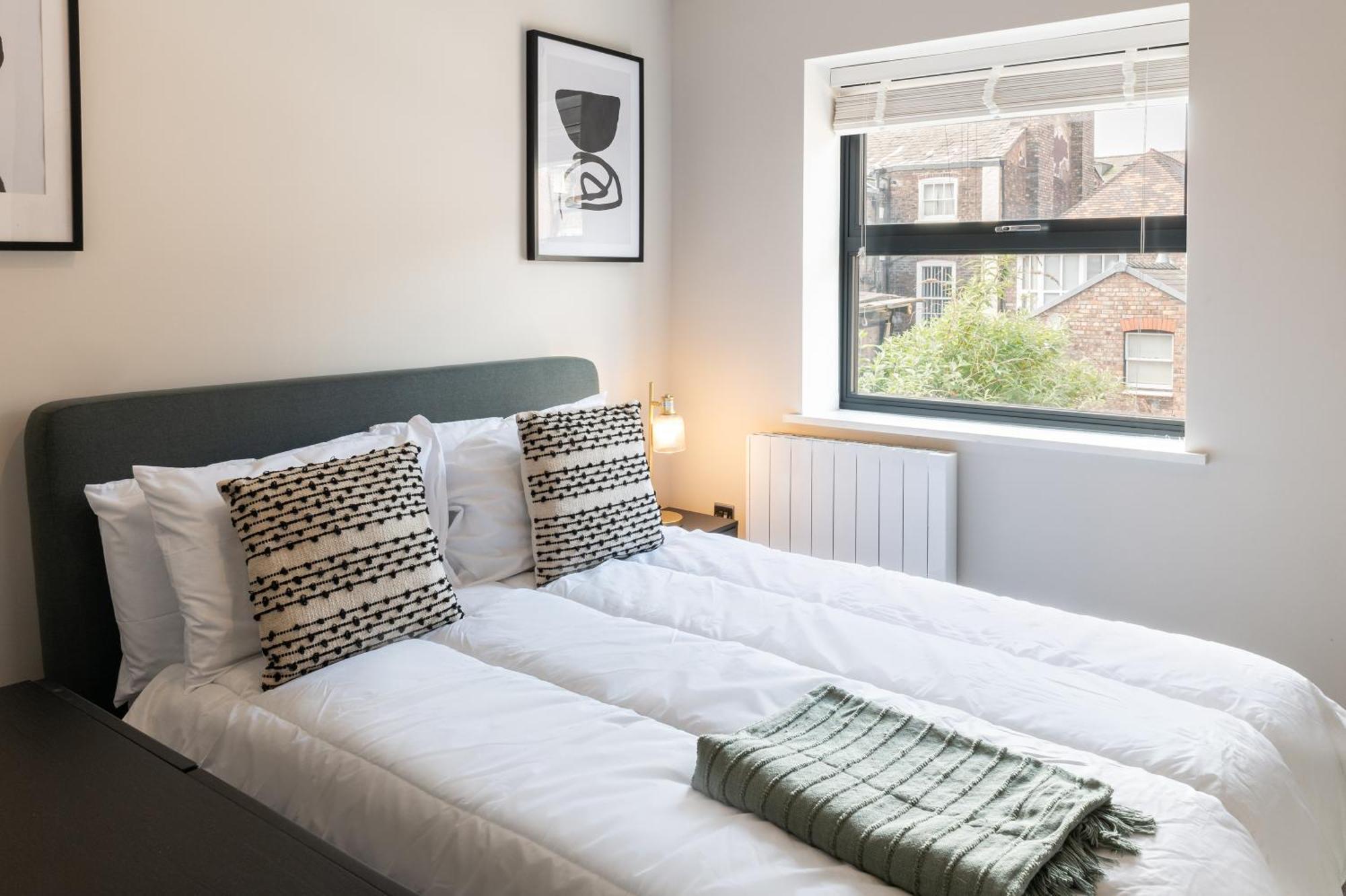 Luxury 4br Centre House - Free Parking * Liverpool