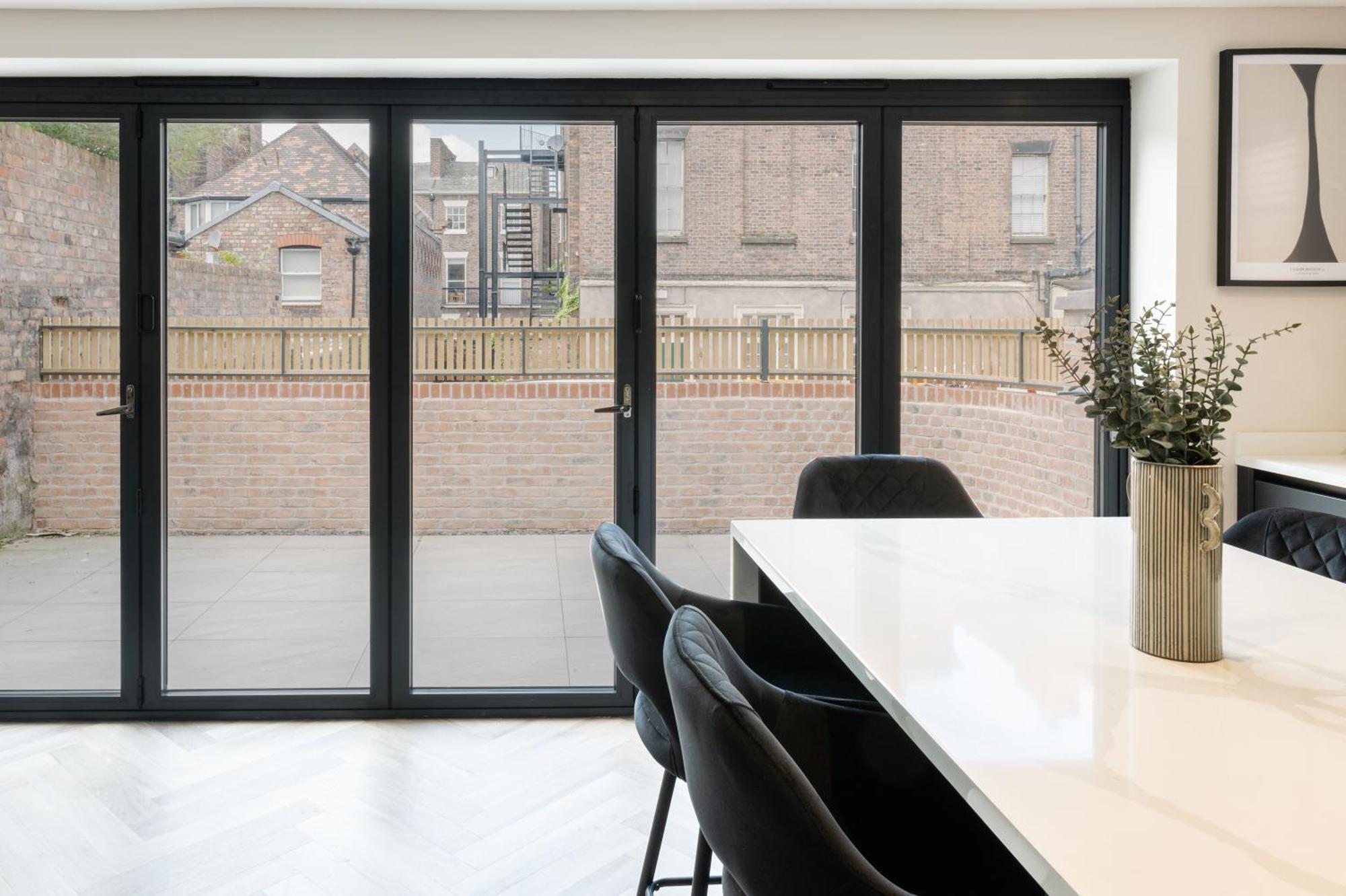Luxury 4br Centre House - Free Parking * Liverpool